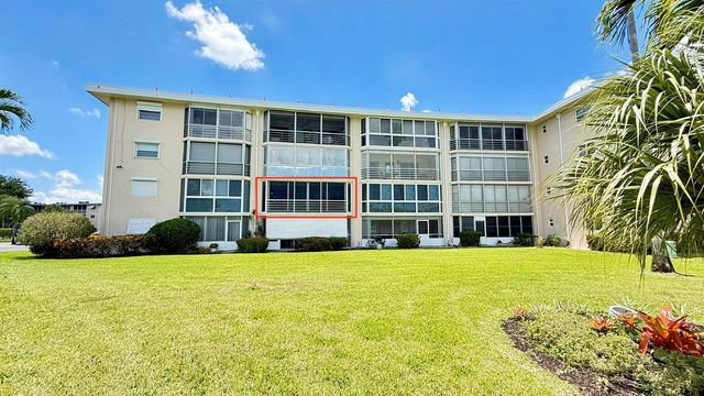 2728 N Garden Dr Drive N 214, Lake Worth, FL 33461