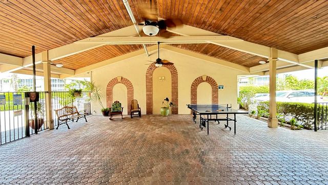 2728 N Garden Dr Drive N 214, Lake Worth, FL 33461