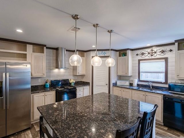 1926 Roadrunner Road, Possum Kingdom Lake, TX 76449