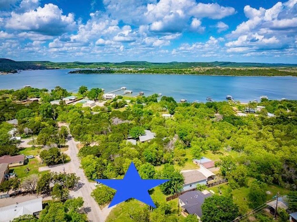 1926 Roadrunner Road, Possum Kingdom Lake, TX 76449