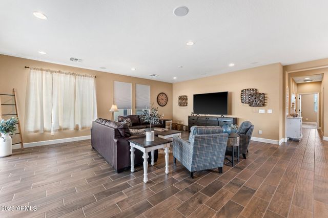 4456 COVERED WAGON Trail, Wickenburg, AZ 85390