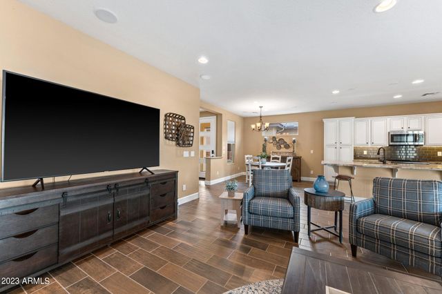 4456 COVERED WAGON Trail, Wickenburg, AZ 85390