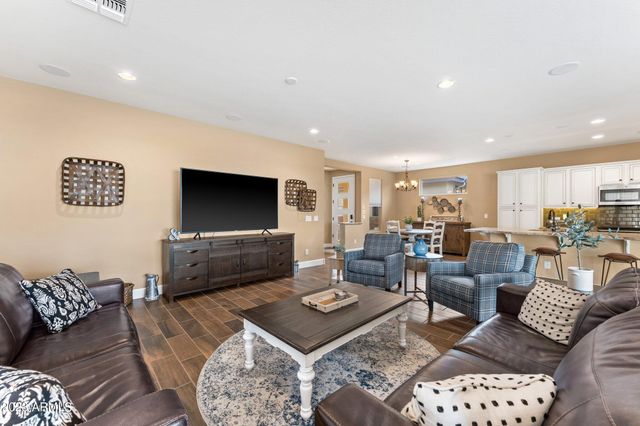 4456 COVERED WAGON Trail, Wickenburg, AZ 85390