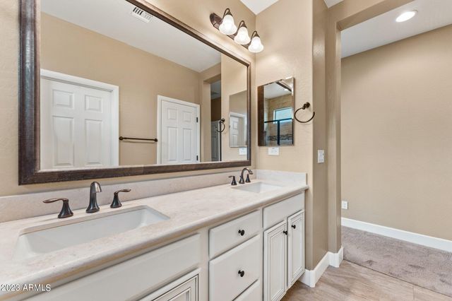 4456 COVERED WAGON Trail, Wickenburg, AZ 85390