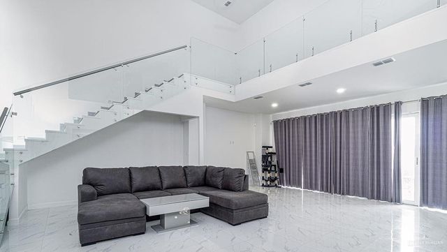 2717 E Giorgio Drive, Edinburg, TX 78542