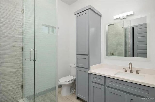 2717 E Giorgio Drive, Edinburg, TX 78542