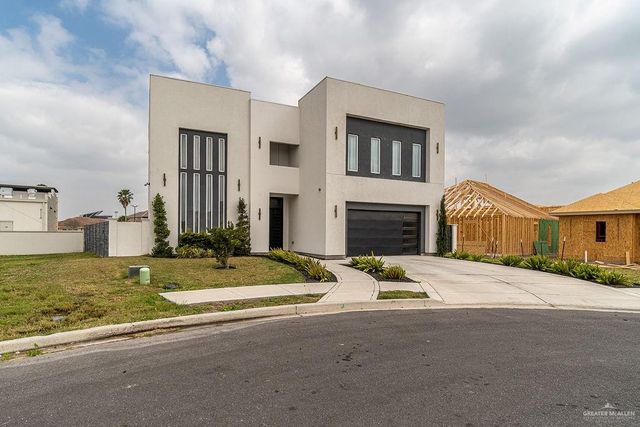 2717 E Giorgio Drive, Edinburg, TX 78542