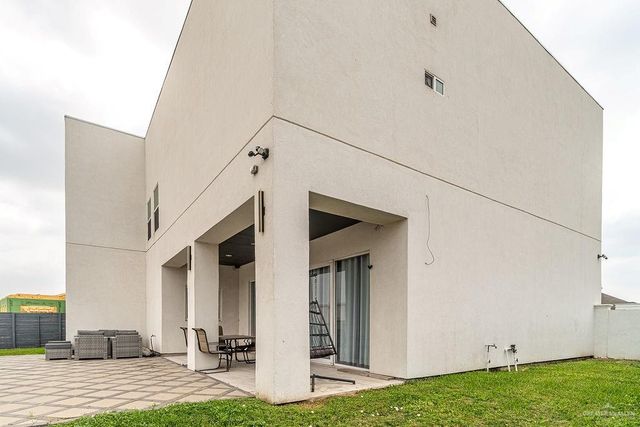 2717 E Giorgio Drive, Edinburg, TX 78542