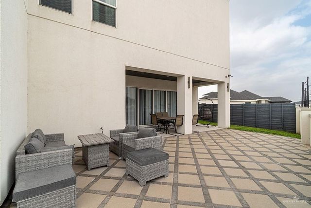 2717 E Giorgio Drive, Edinburg, TX 78542