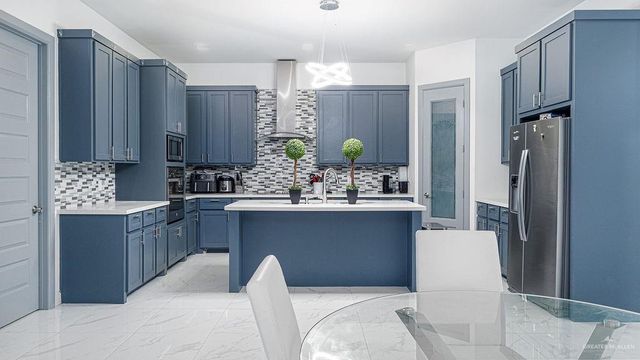 2717 E Giorgio Drive, Edinburg, TX 78542