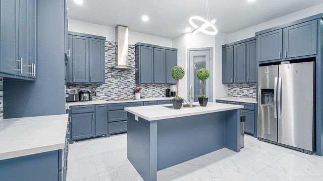 2717 E Giorgio Drive, Edinburg, TX 78542