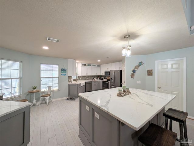 629 Downhaul Dr, Pensacola, FL 32507