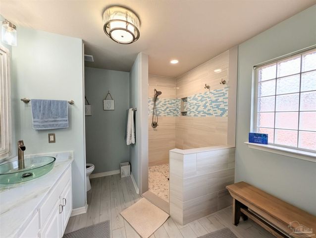 629 Downhaul Dr, Pensacola, FL 32507