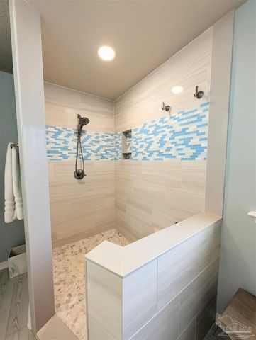 629 Downhaul Dr, Pensacola, FL 32507