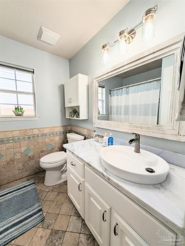 629 Downhaul Dr, Pensacola, FL 32507