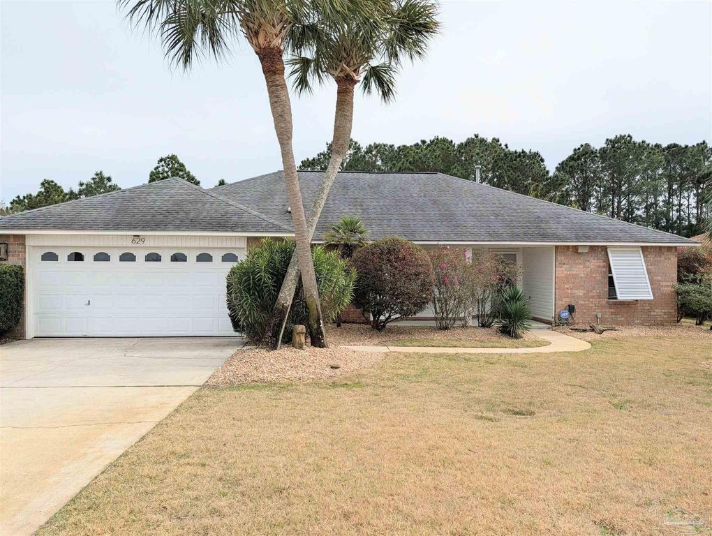629 Downhaul Dr, Pensacola, FL 32507