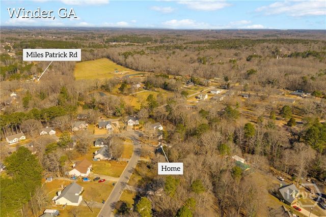 154 Williamsburg way, Winder, GA 30680