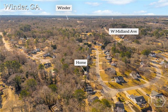 154 Williamsburg way, Winder, GA 30680