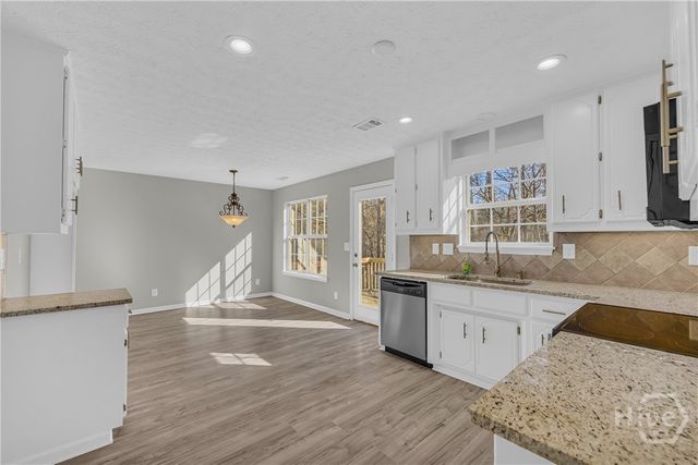 154 Williamsburg way, Winder, GA 30680