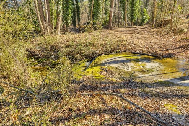 154 Williamsburg way, Winder, GA 30680