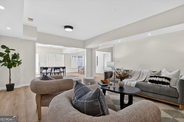 1470 Rolling Links Drive, Milton, GA 30004