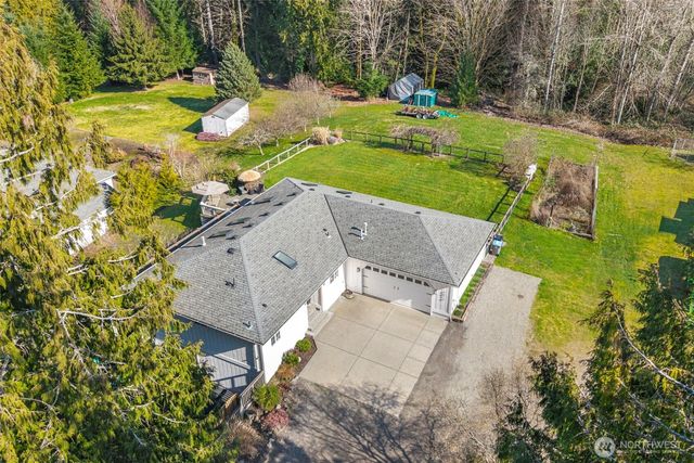 4075 Farmer Dell Road E, Port Orchard, WA 98366