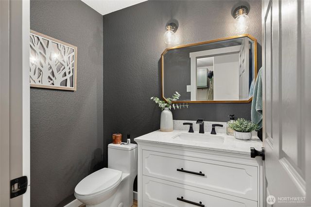 4075 Farmer Dell Road E, Port Orchard, WA 98366