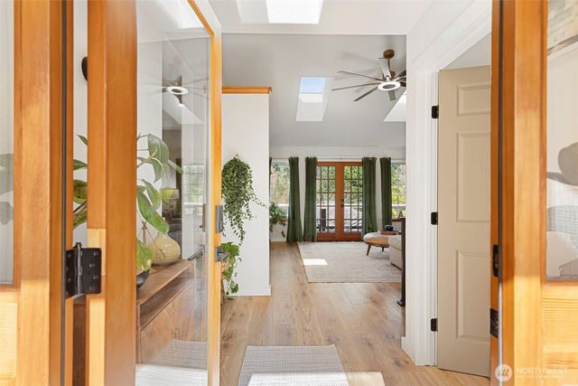 4075 Farmer Dell Road E, Port Orchard, WA 98366