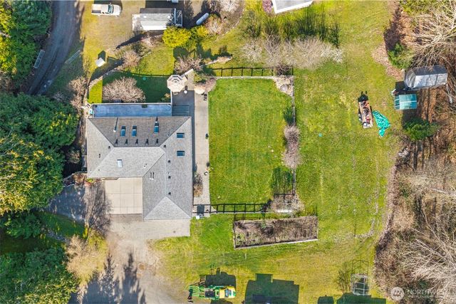 4075 Farmer Dell Road E, Port Orchard, WA 98366