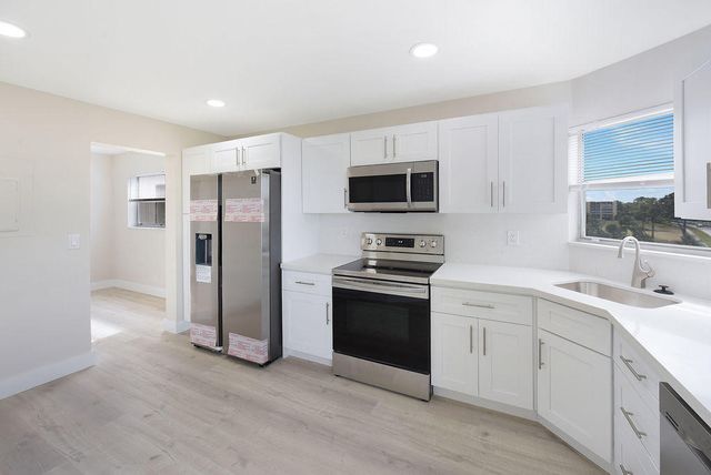 3590 Via 501, Lake Worth, FL 33467