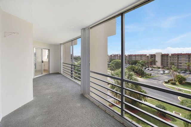 3590 Via 501, Lake Worth, FL 33467
