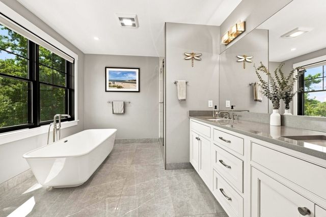 11 Locke St, Winchester, MA 01890