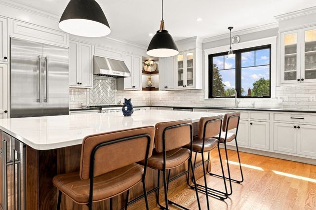 11 Locke St, Winchester, MA 01890