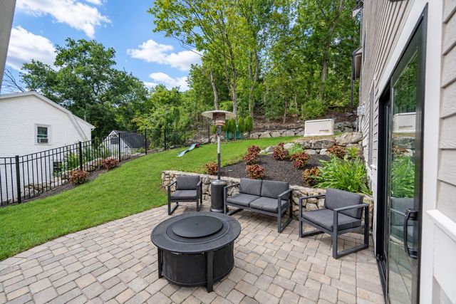 11 Locke St, Winchester, MA 01890