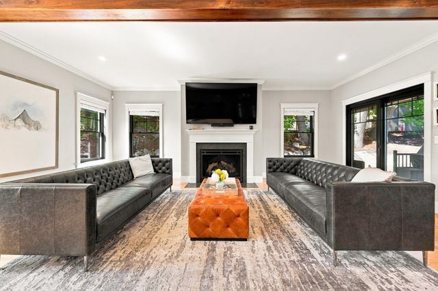 11 Locke St, Winchester, MA 01890