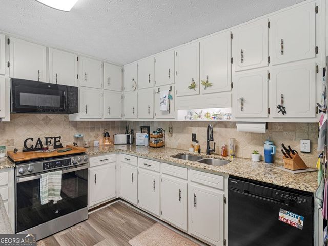 95 Green Valley Circle, Mcdonough, GA 30252