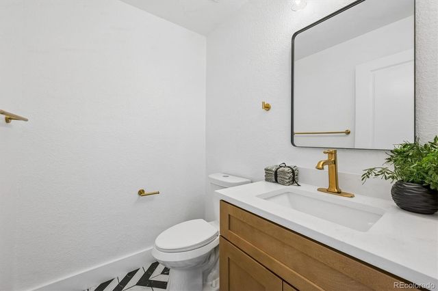 6449 S Locust Way, Centennial, CO 80111