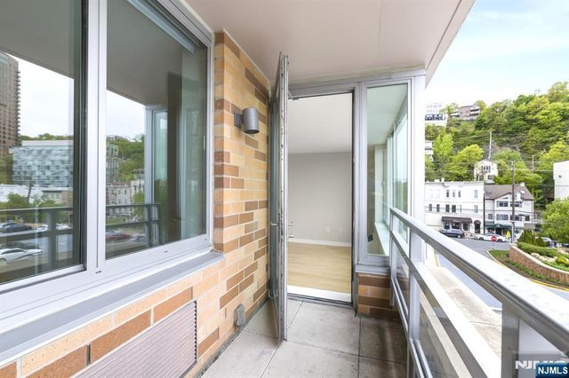 310 Hudson Park 310, Edgewater, NJ 07020