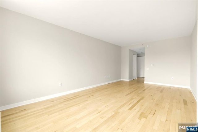 310 Hudson Park 310, Edgewater, NJ 07020