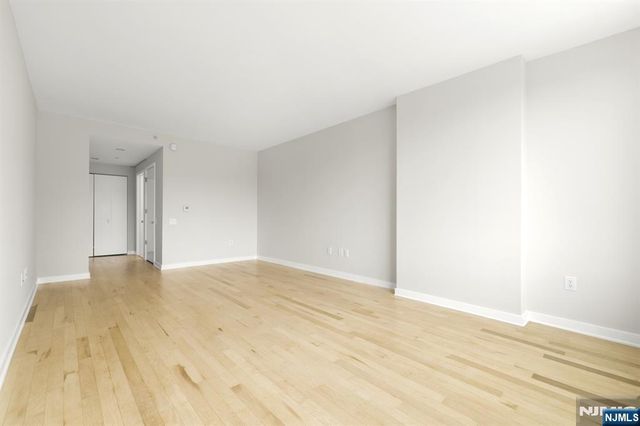 310 Hudson Park 310, Edgewater, NJ 07020