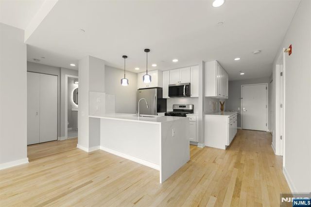 310 Hudson Park 310, Edgewater, NJ 07020