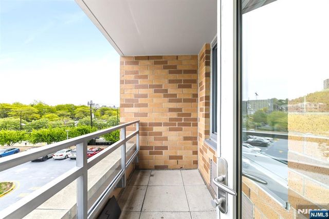 310 Hudson Park 310, Edgewater, NJ 07020
