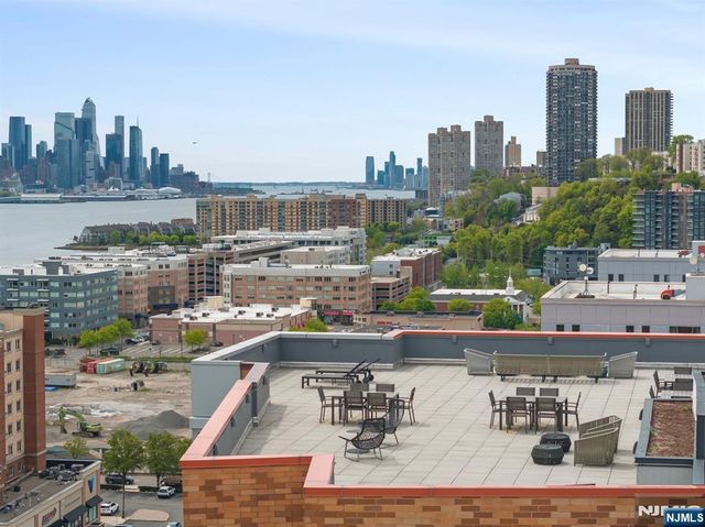 310 Hudson Park 310, Edgewater, NJ 07020