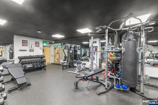 310 Hudson Park 310, Edgewater, NJ 07020