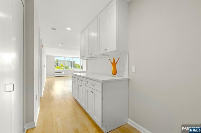 310 Hudson Park 310, Edgewater, NJ 07020