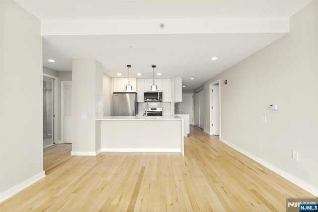 310 Hudson Park 310, Edgewater, NJ 07020