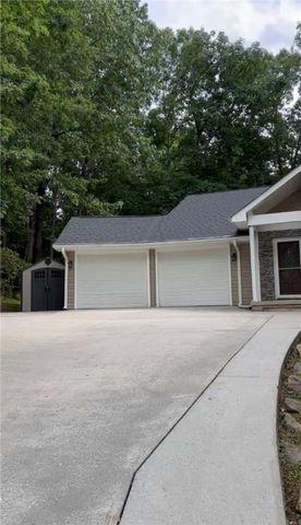 105 Eagle Court, Westminster, SC 29693