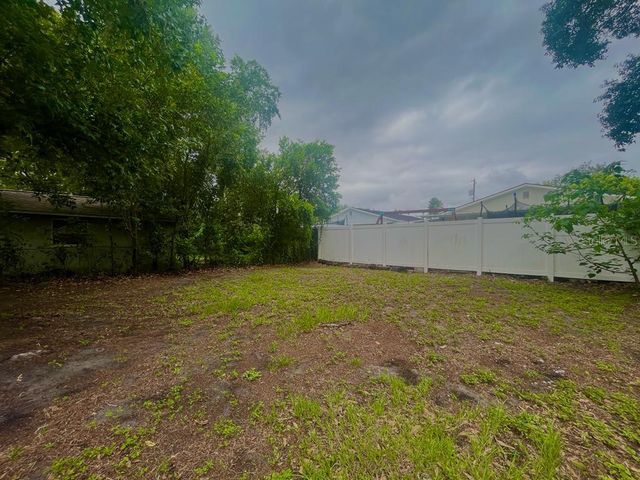 10106 N ARDEN AVENUE, Tampa, FL 33612