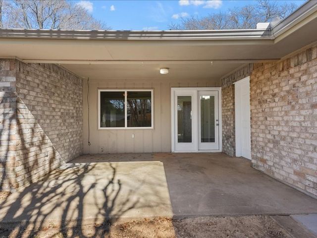 146 Meadowbrook Drive, Desoto, TX 75115