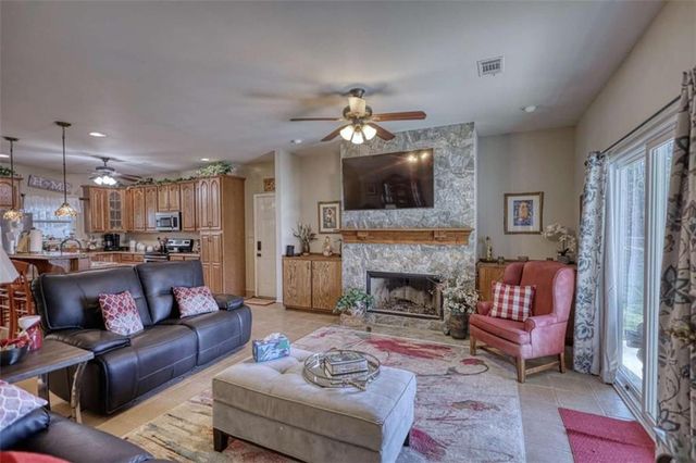 194 Burtom Rd, Eatonton, GA 31024